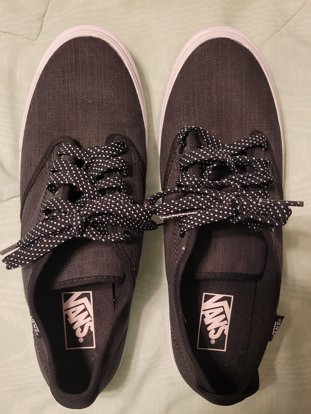 New Vans Women’s Charcoal Gray Canvas Low-Top Sneakers